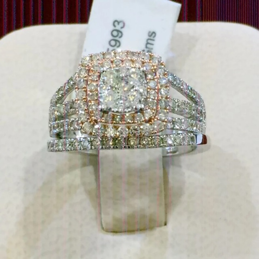 14 K W Diamond Engagement Ring Set